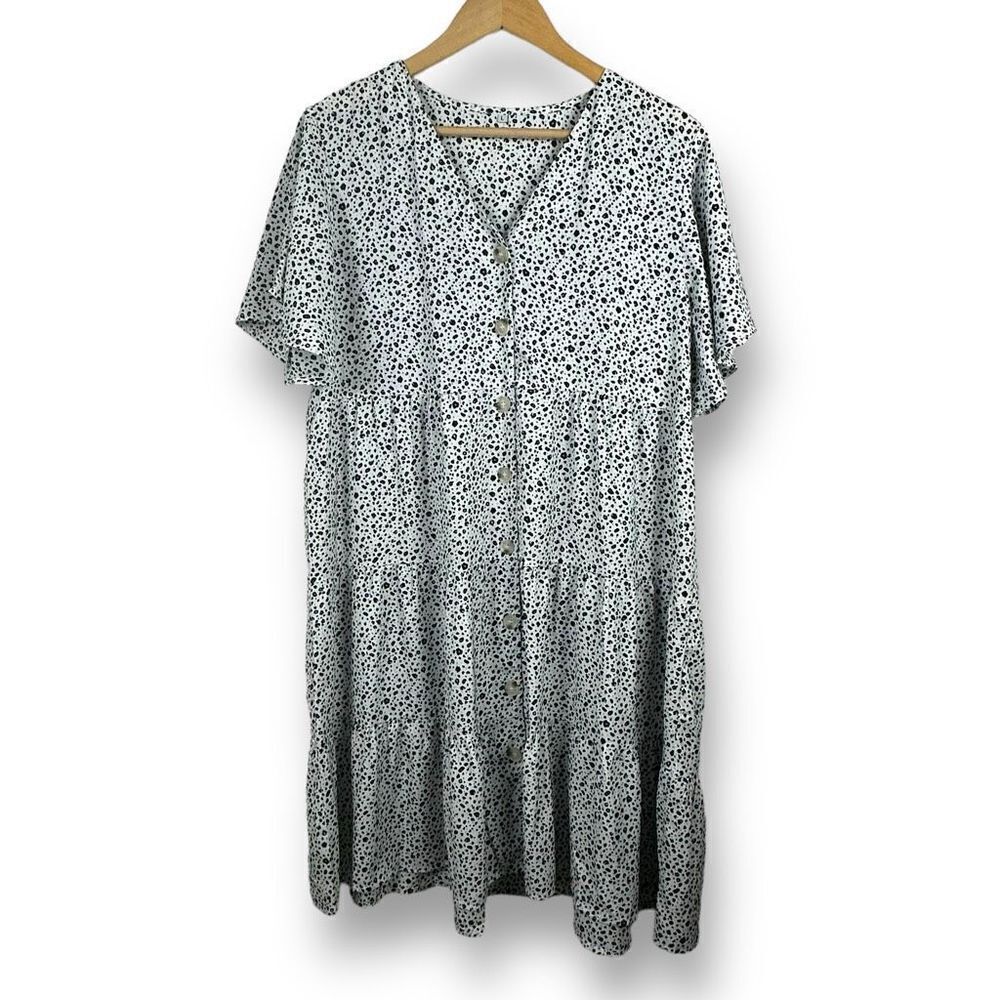 Boutique Women's Size‎ L Drop Waist Leopard Print Tee Dress Button Front